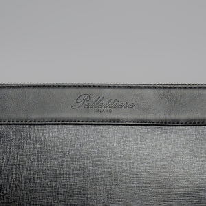 Pellettiere Milano Logo Prägung auf einer Leder Tasche, Qualität handgenäht, exklusive Tasche für Männer.